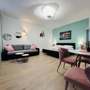 https://wf-apartment-zentral-trendig-modern.vienna-besthotels.com